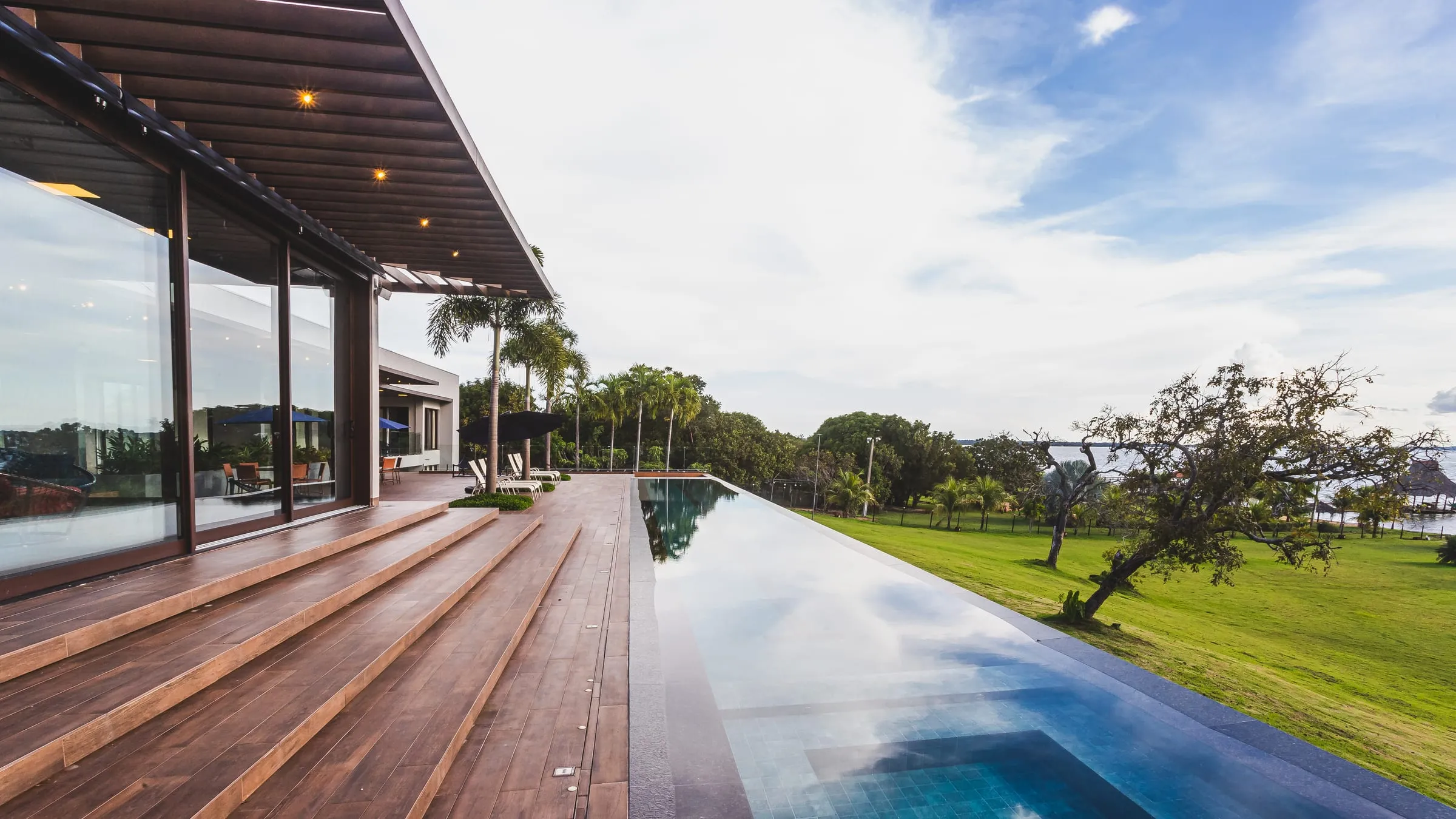 Projeto Casa Fama, do escritório Thales Zago
